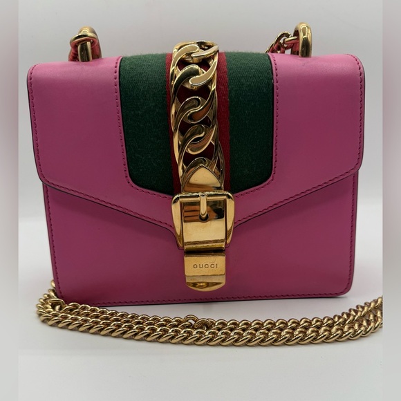 GUCCI Vitello Fontanella Web
Mini Sylvie Chain Shoulder Bag pink - Picture 1 of 16